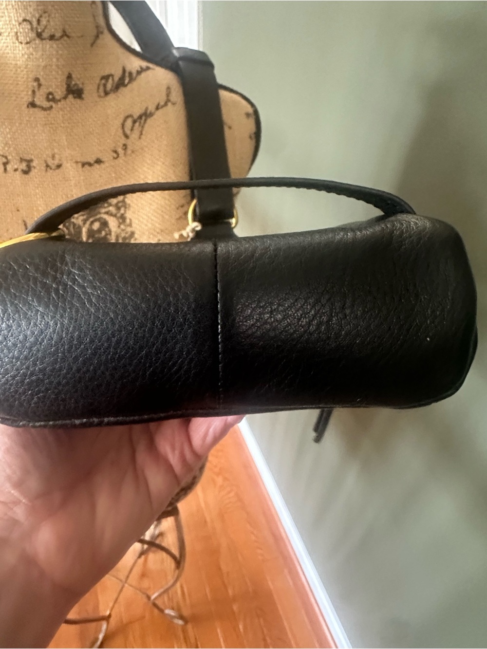 Hobo❤️Fern in Black Pebbled Leather -NWT
(SKU SO-82416BLK) - Picture 6 of 10